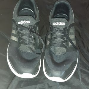 Women's Adidas sneakers
